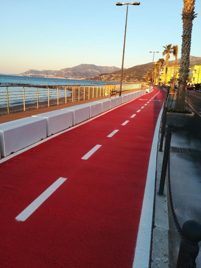 Le Case Del Sole Ventimiglia Buitenkant foto