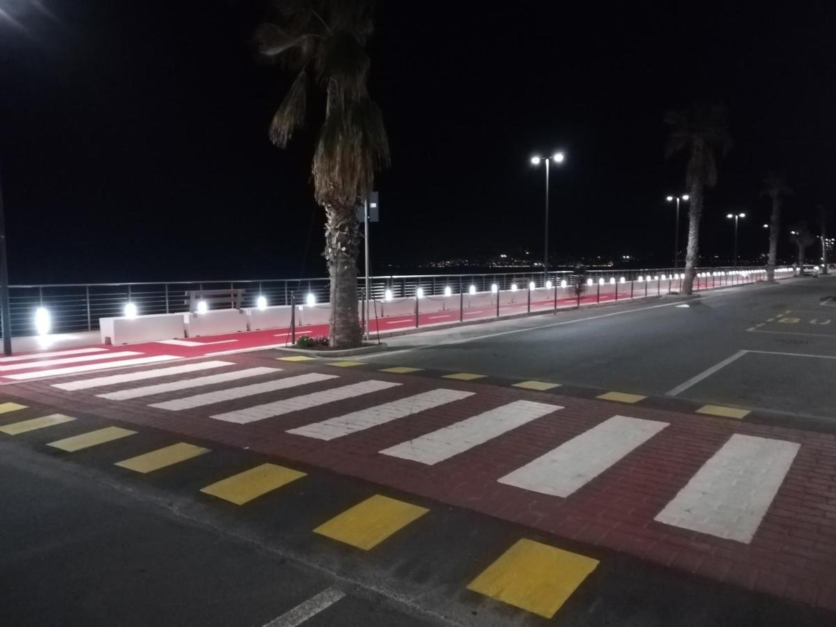 Le Case Del Sole Ventimiglia Buitenkant foto