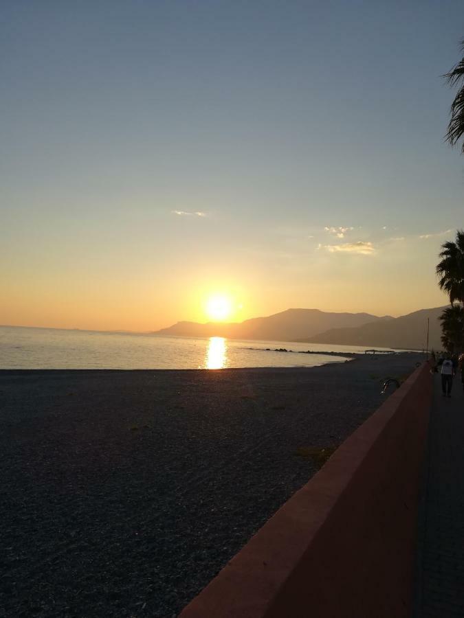 Le Case Del Sole Ventimiglia Buitenkant foto