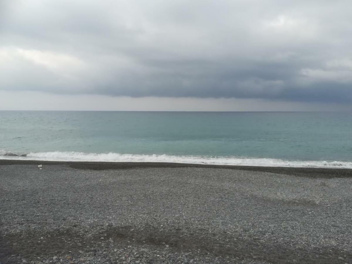 Le Case Del Sole Ventimiglia Buitenkant foto
